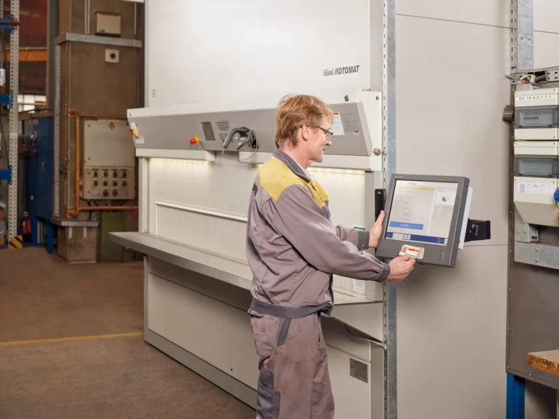 Accesso al magazziono controllato-maschinenbau
