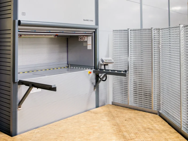 Magazzino Multispace con guide ribaltabili