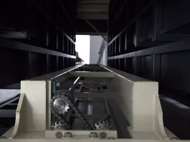 Magazzino automatico per barre e corpi lunghi